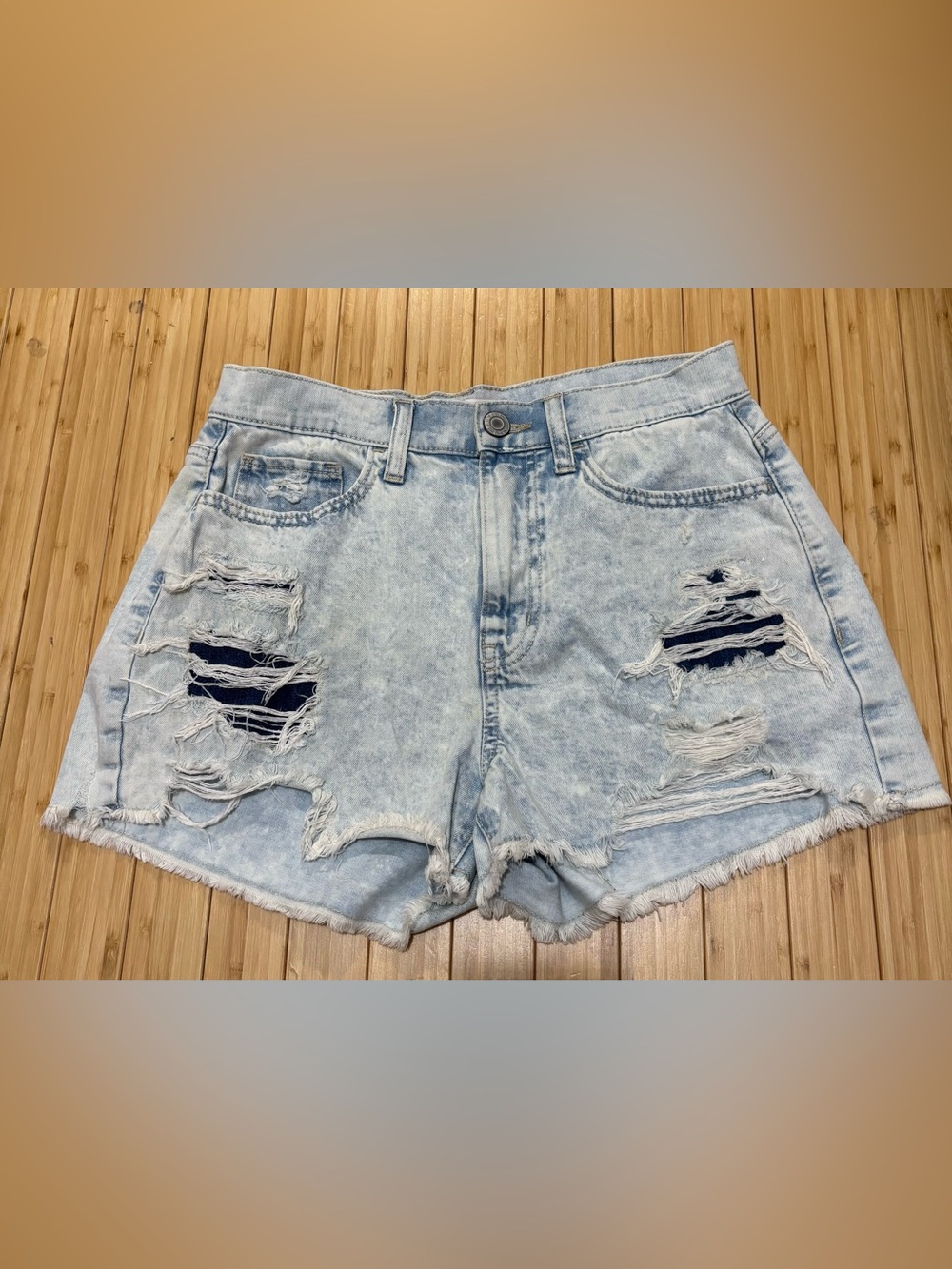 SO High-Rise Curvy Mom Denim Shorts, light acid wash finish. Size 7/28. NWOT.